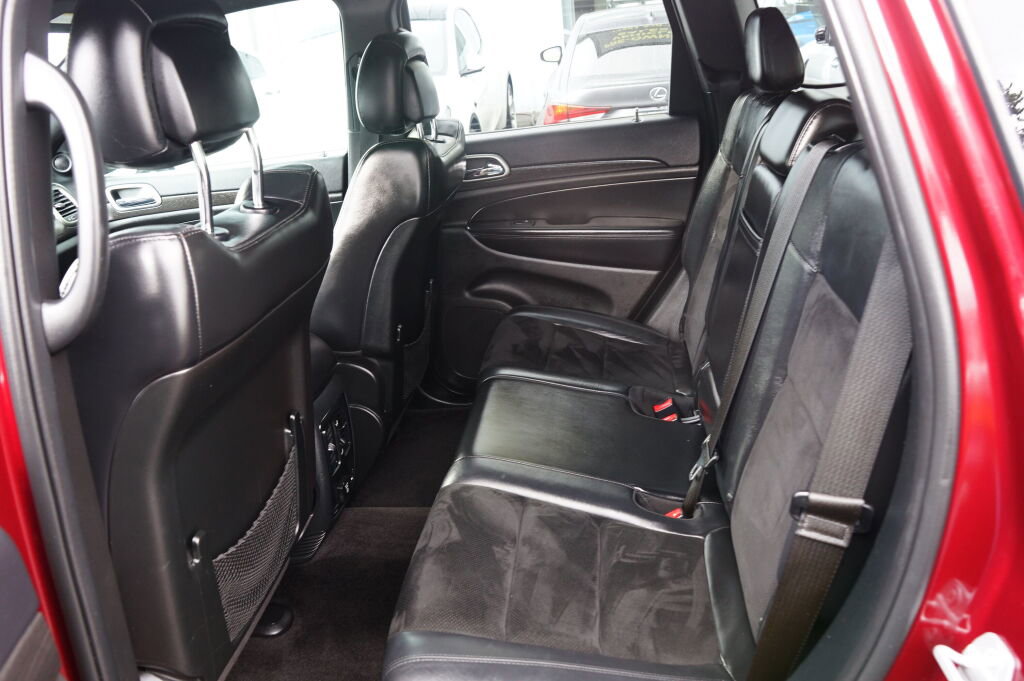 Used 2018 Jeep Grand Cherokee Altitude image 14