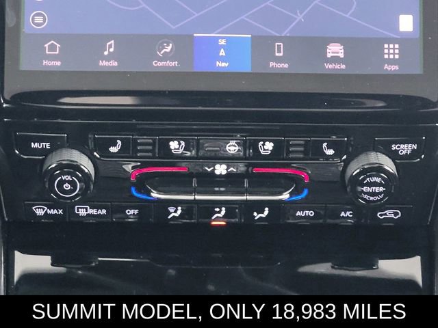 Used 2024 Jeep Grand Cherokee Summit w/ Adv Protech Group IV AWD/4WD image 23