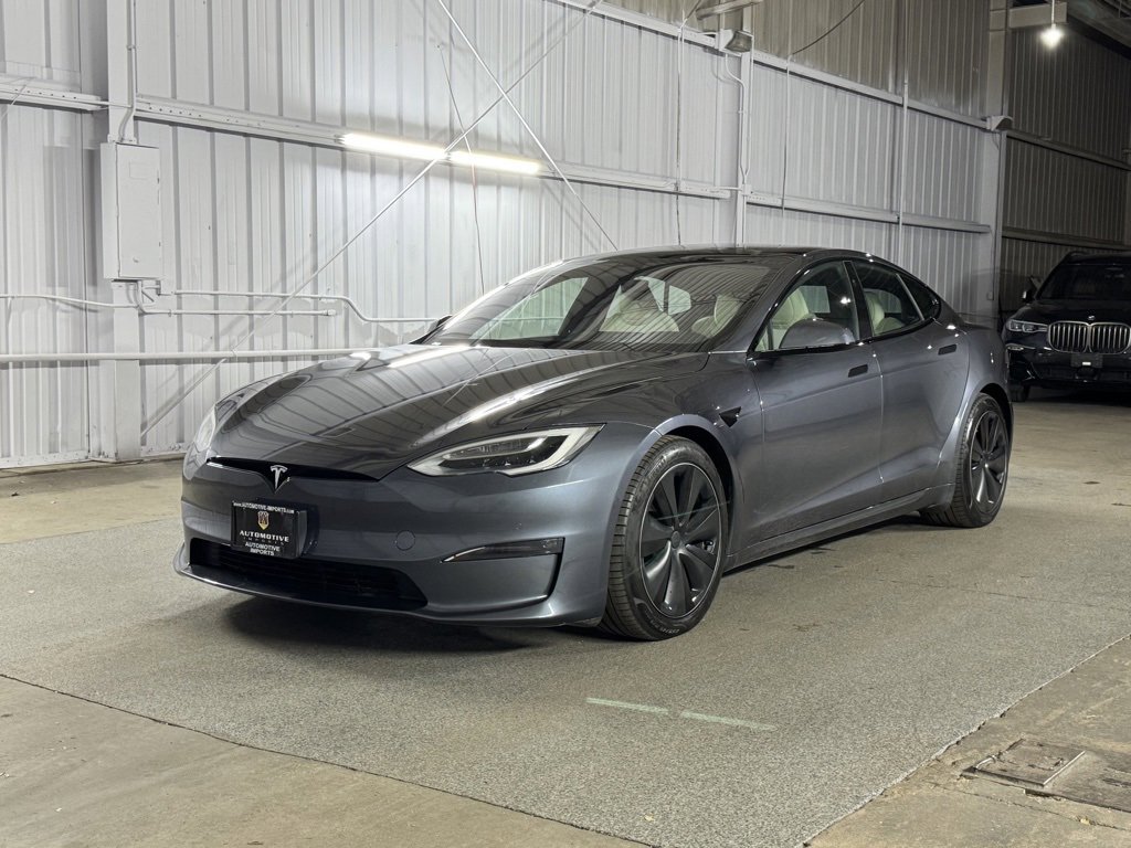Used 2021 Tesla Model S Plaid image 1