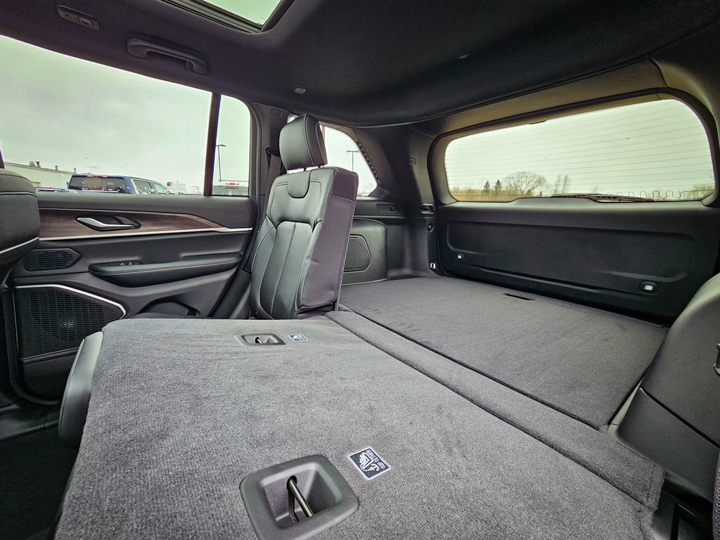 New 2026 Jeep Grand Cherokee Limited image 39