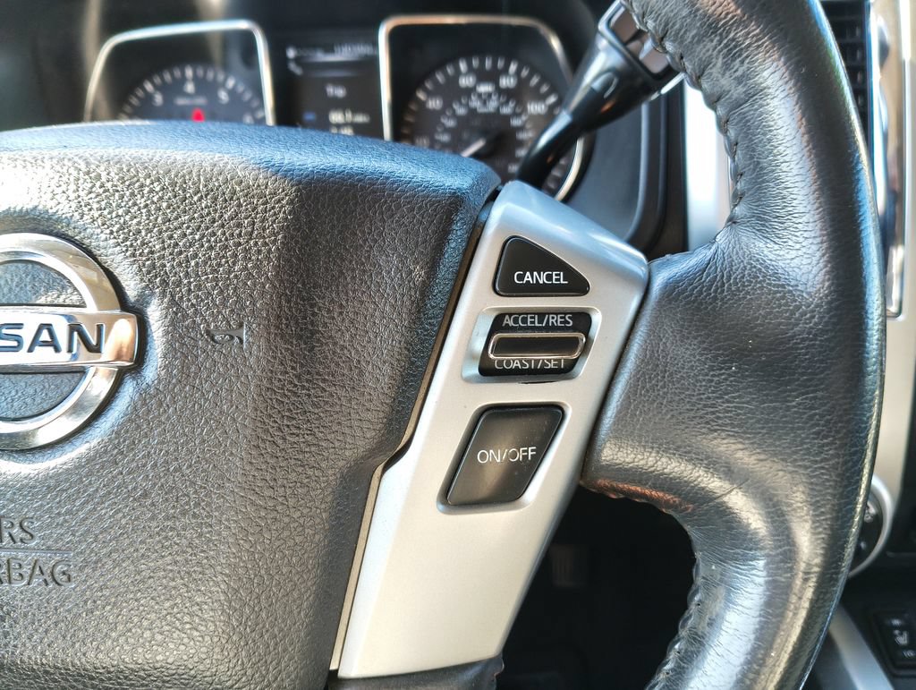 Used 2017 Nissan Titan SV AWD/4WD image 29
