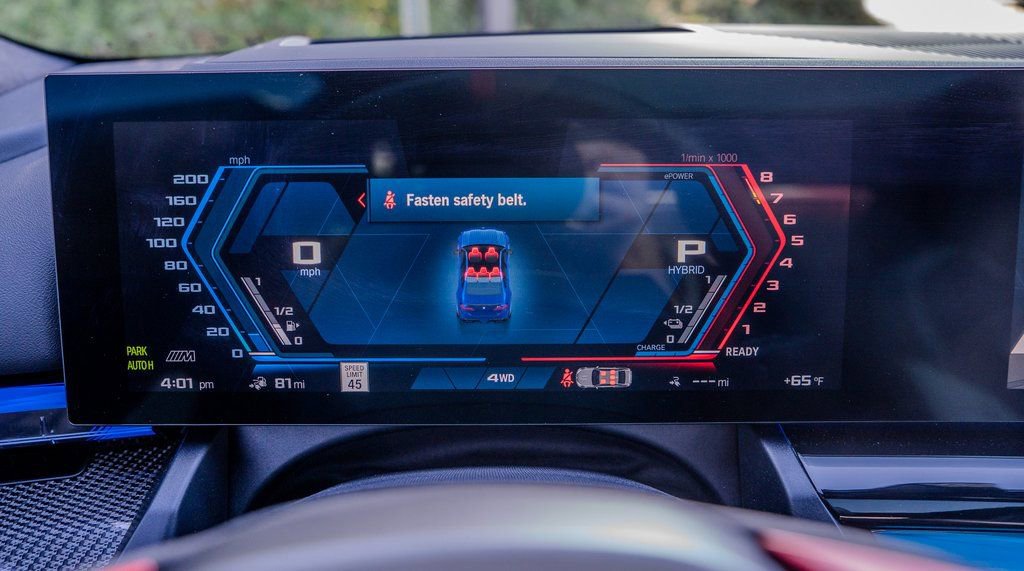 Used 2026 BMW M5 w/ Executive Package image 9