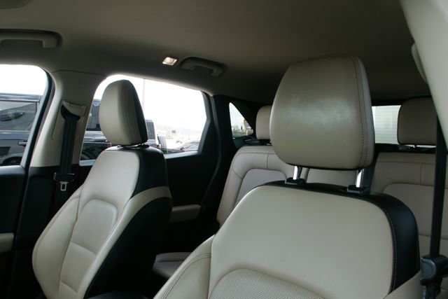 Used 2020 Ford Escape SEL image 18