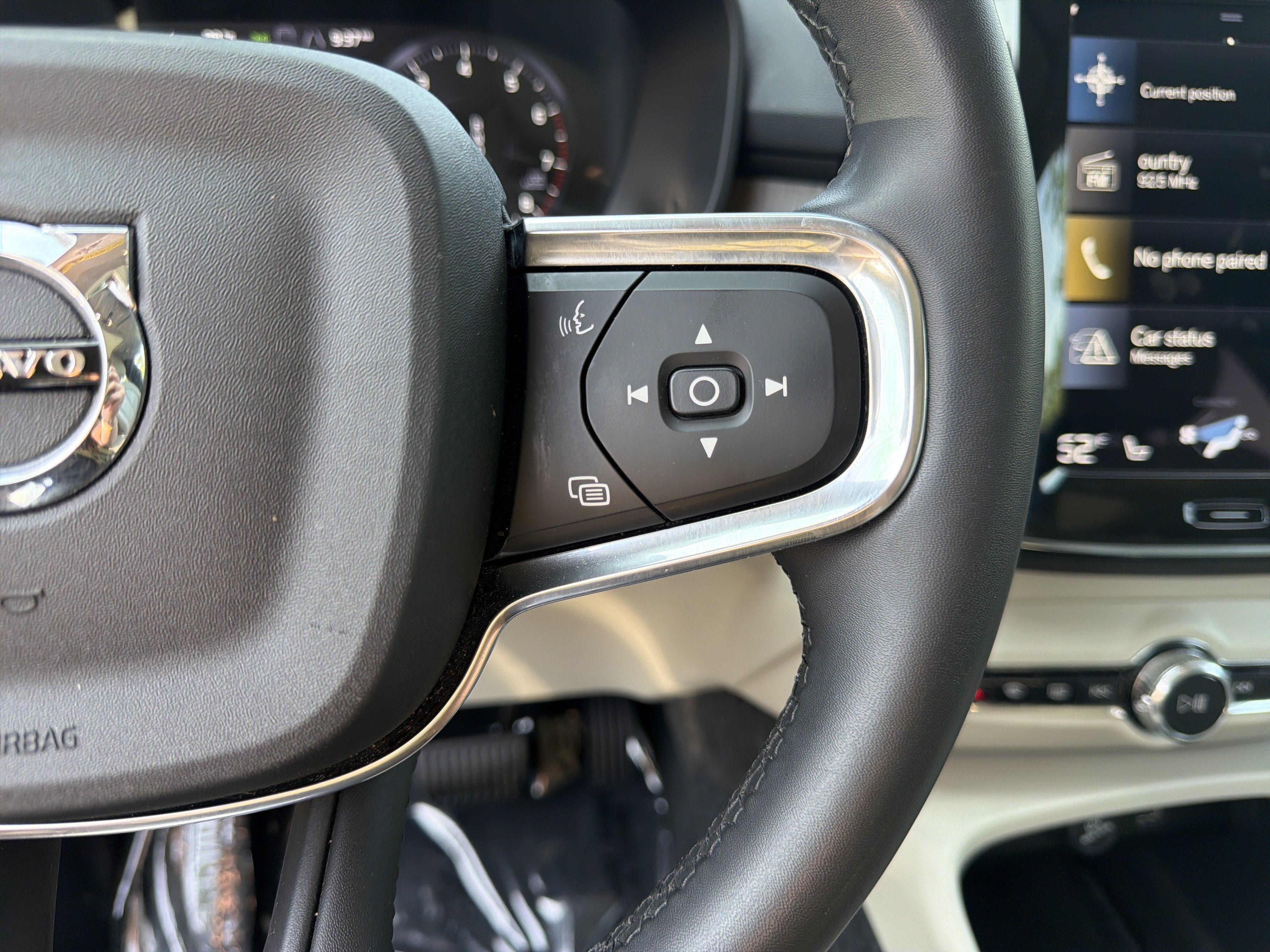 Certified 2022 Volvo XC40 T5 Inscription w/ Advanced Package AWD/4WD image 20