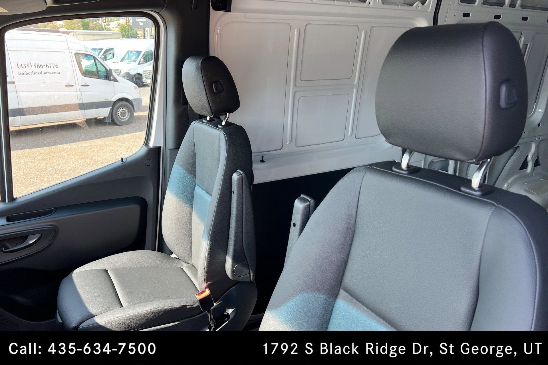 Used 2025 Mercedes-Benz Sprinter 2500 image 16