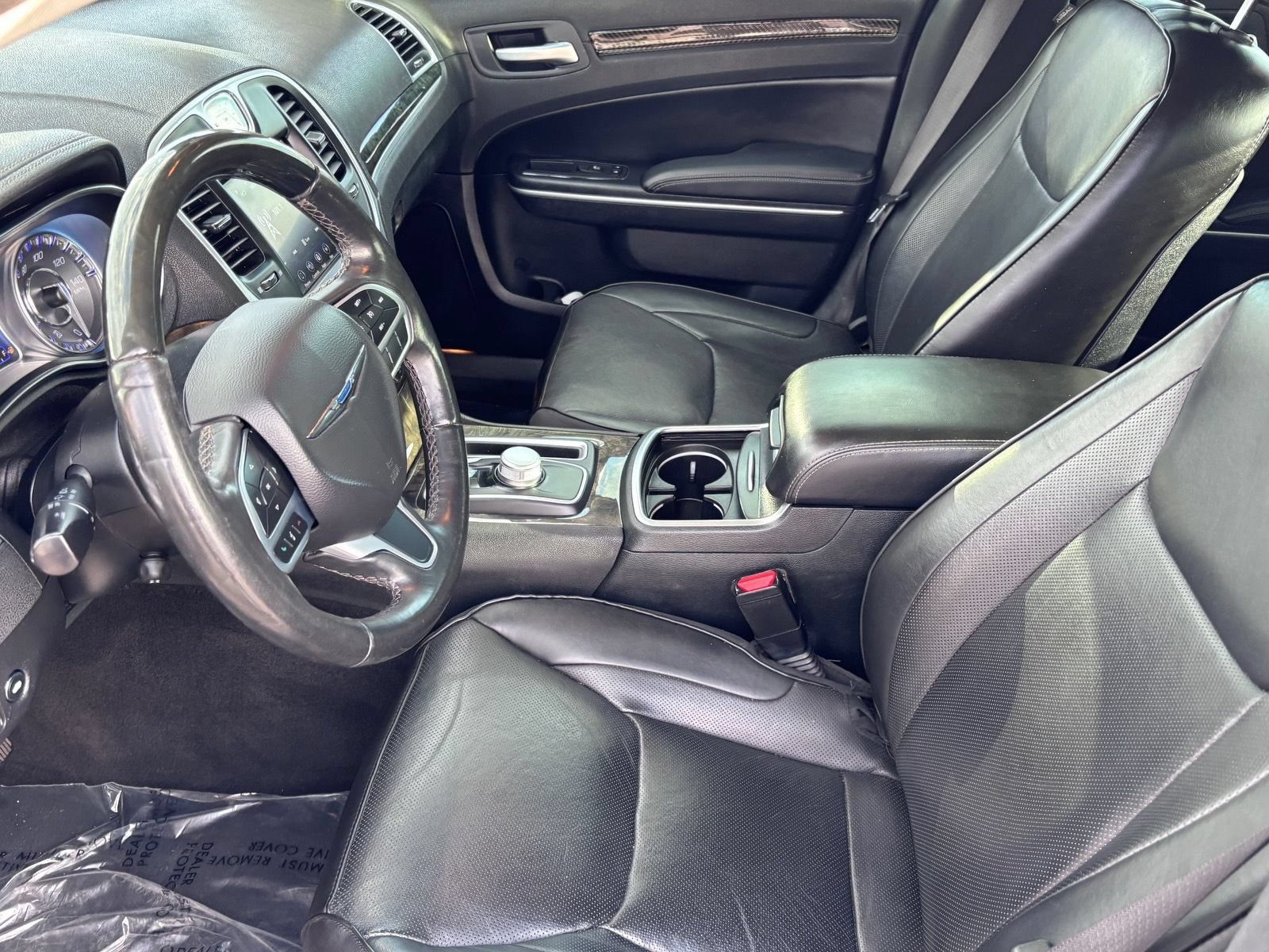 Used 2020 Chrysler 300 Limited RWD image 18