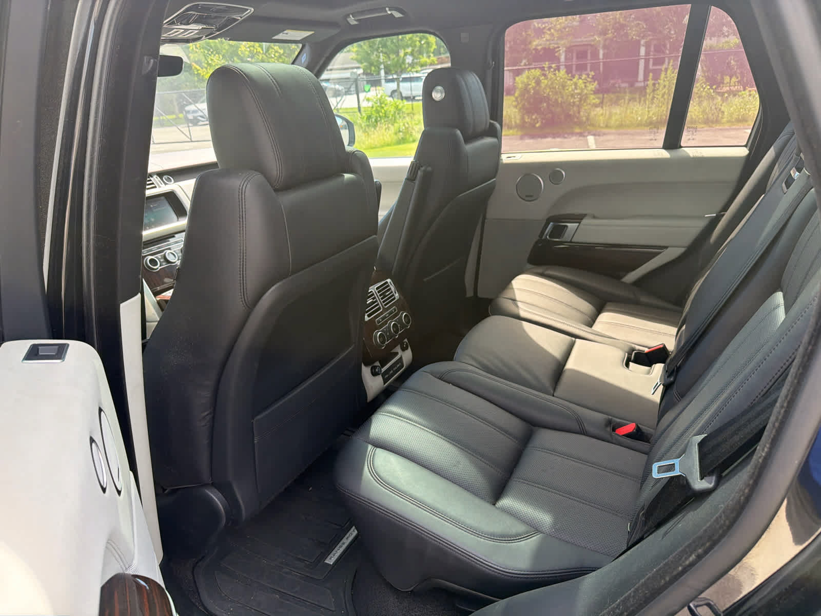 Used 2017 Land Rover Range Rover HSE AWD/4WD image 6