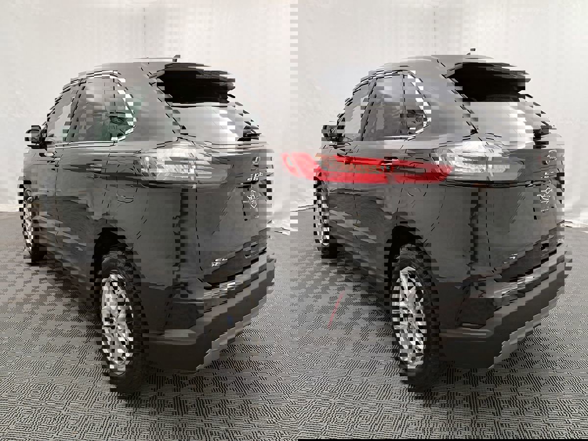 Used 2022 Ford Edge SEL image 5