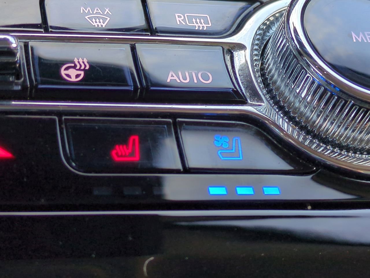 Used 2021 Lincoln Corsair AWD w/ Equipment Group 101A image 22