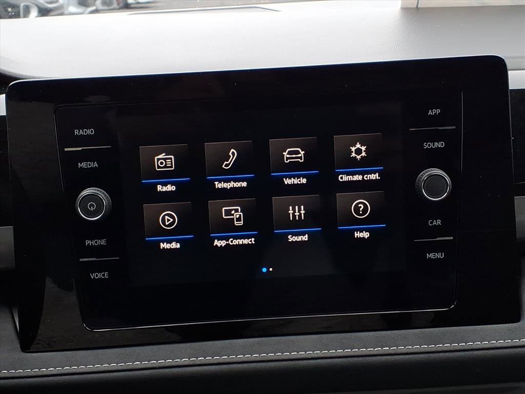 New 2026 Volkswagen Taos SE image 8