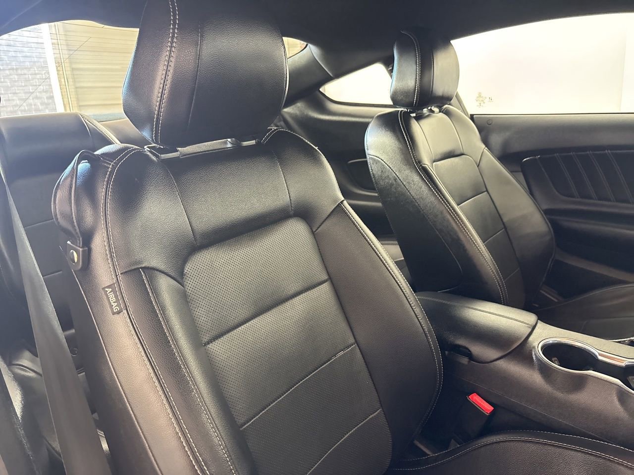 Used 2020 Ford Mustang Premium image 22