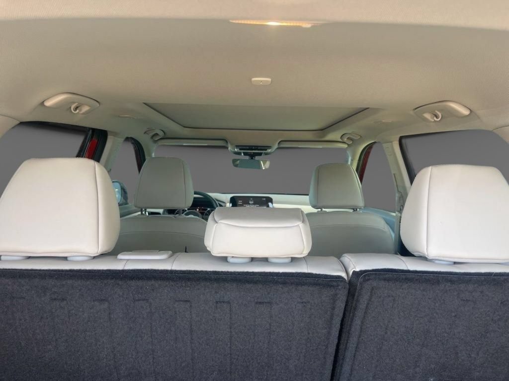 Used 2023 Nissan Rogue SL w/ SL Premium Package FWD image 31