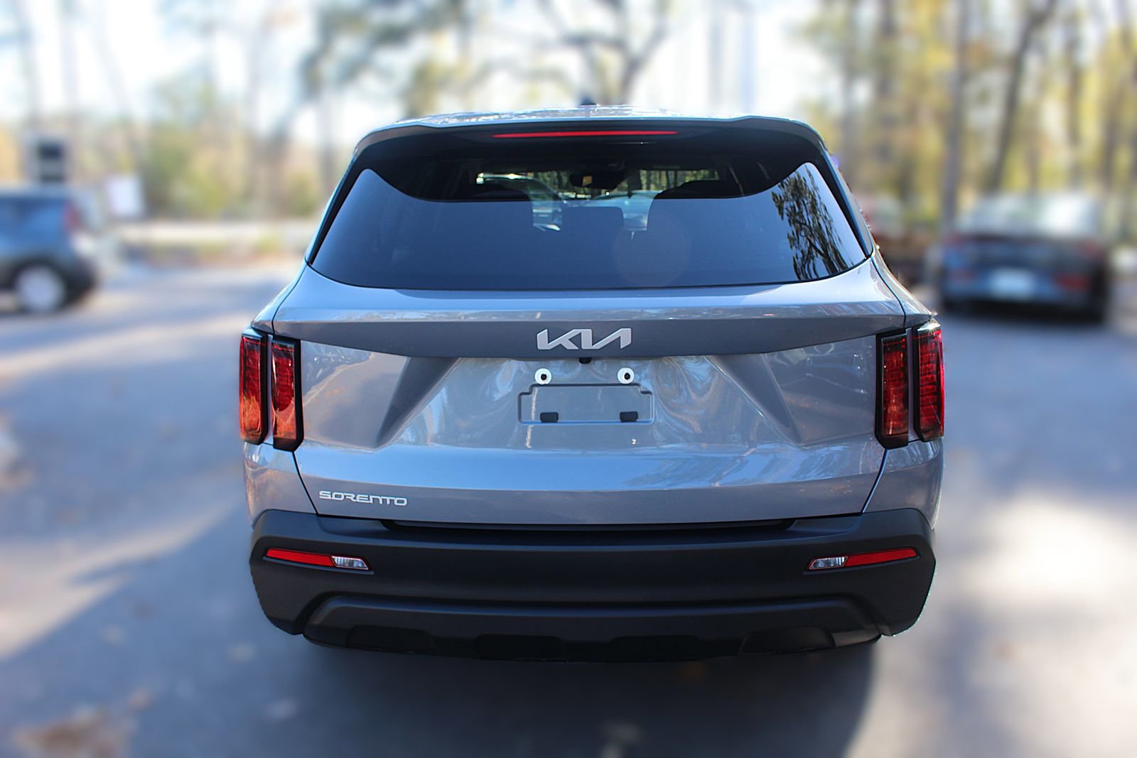 Used 2023 Kia Sorento LX image 8