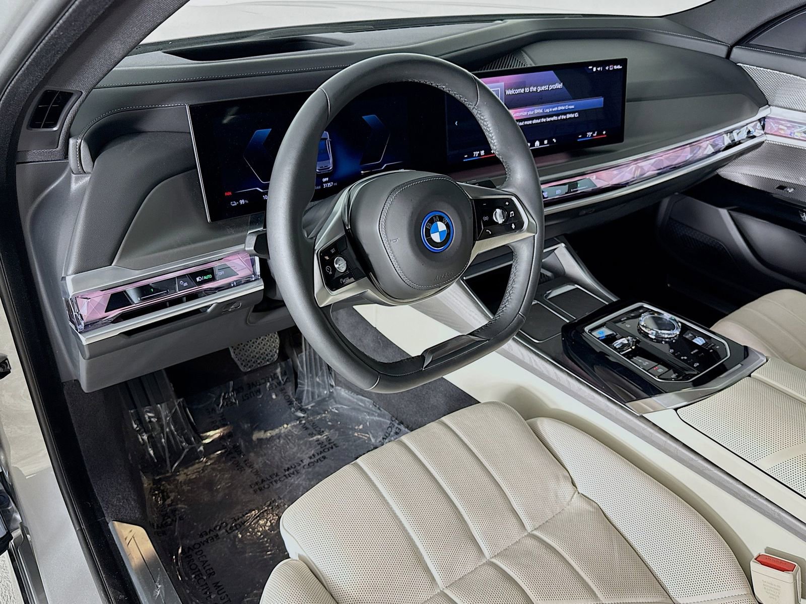 Certified 2023 BMW i7 xDrive60 image 9