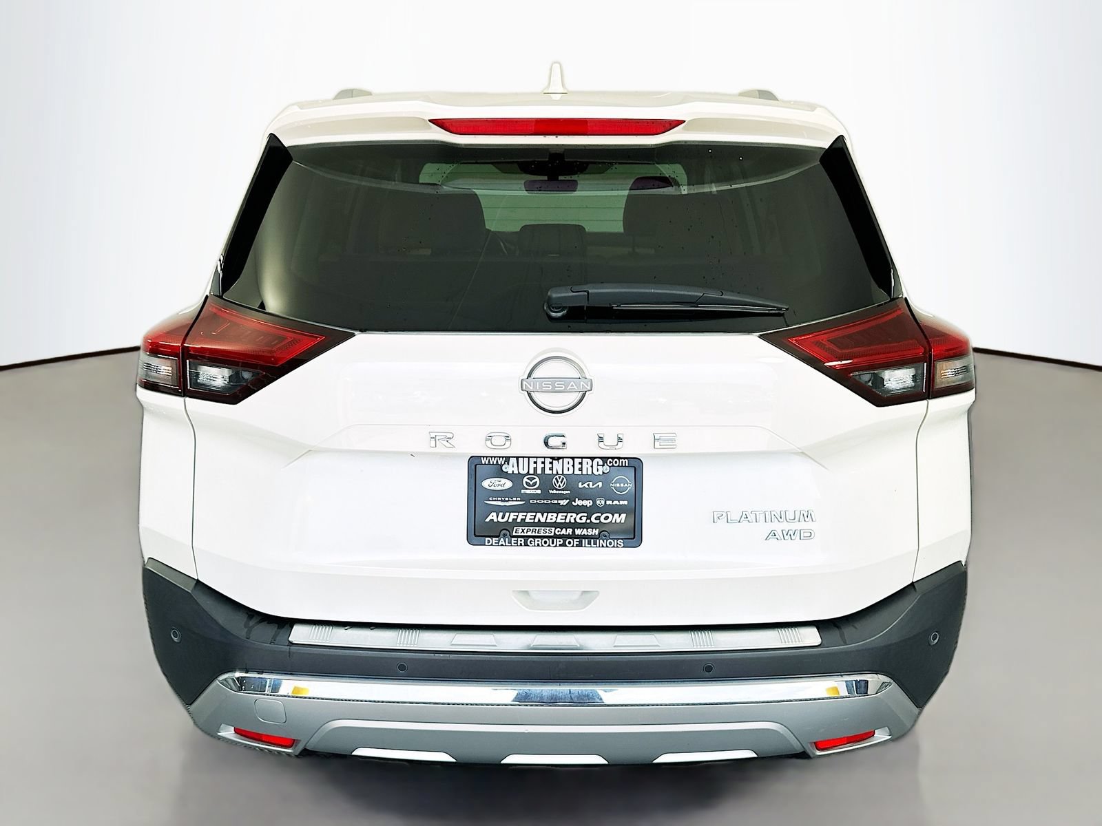 Certified 2023 Nissan Rogue Platinum w/ Platinum Premium Package AWD/4WD image 6