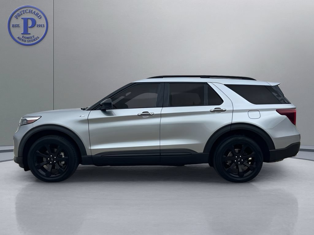 Used 2023 Ford Explorer ST-Line w/ Class IV Trailer Tow Package AWD/4WD image 4