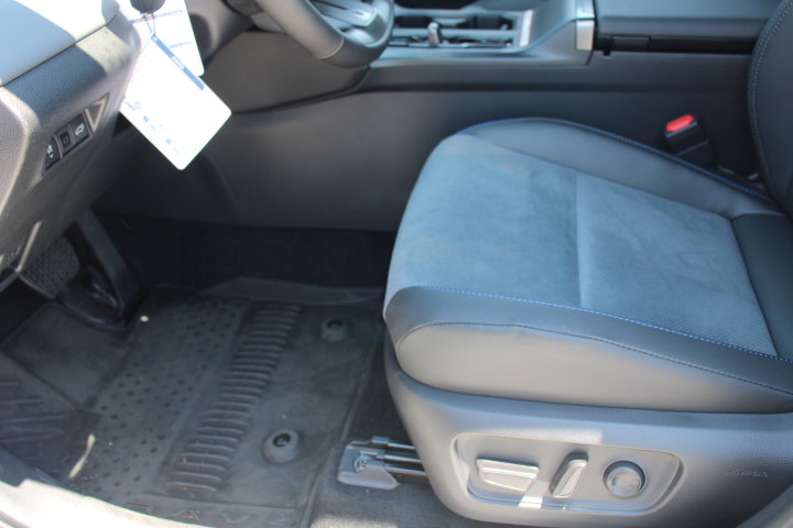 New 2026 Toyota RAV4 XSE w/ Panoramic Sun Roof Package AWD/4WD image 11
