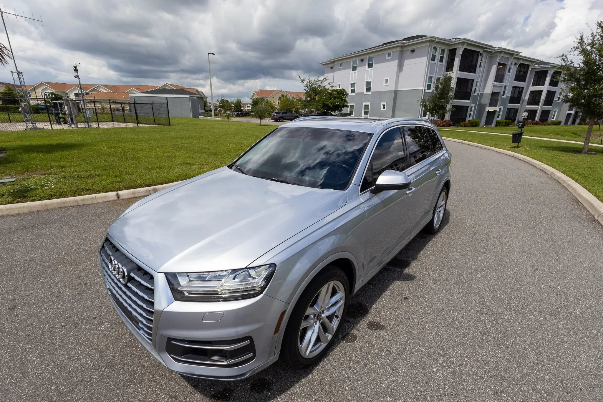 Used 2018 Audi Q7 3.0T Prestige w/ Prestige Package AWD/4WD image 2