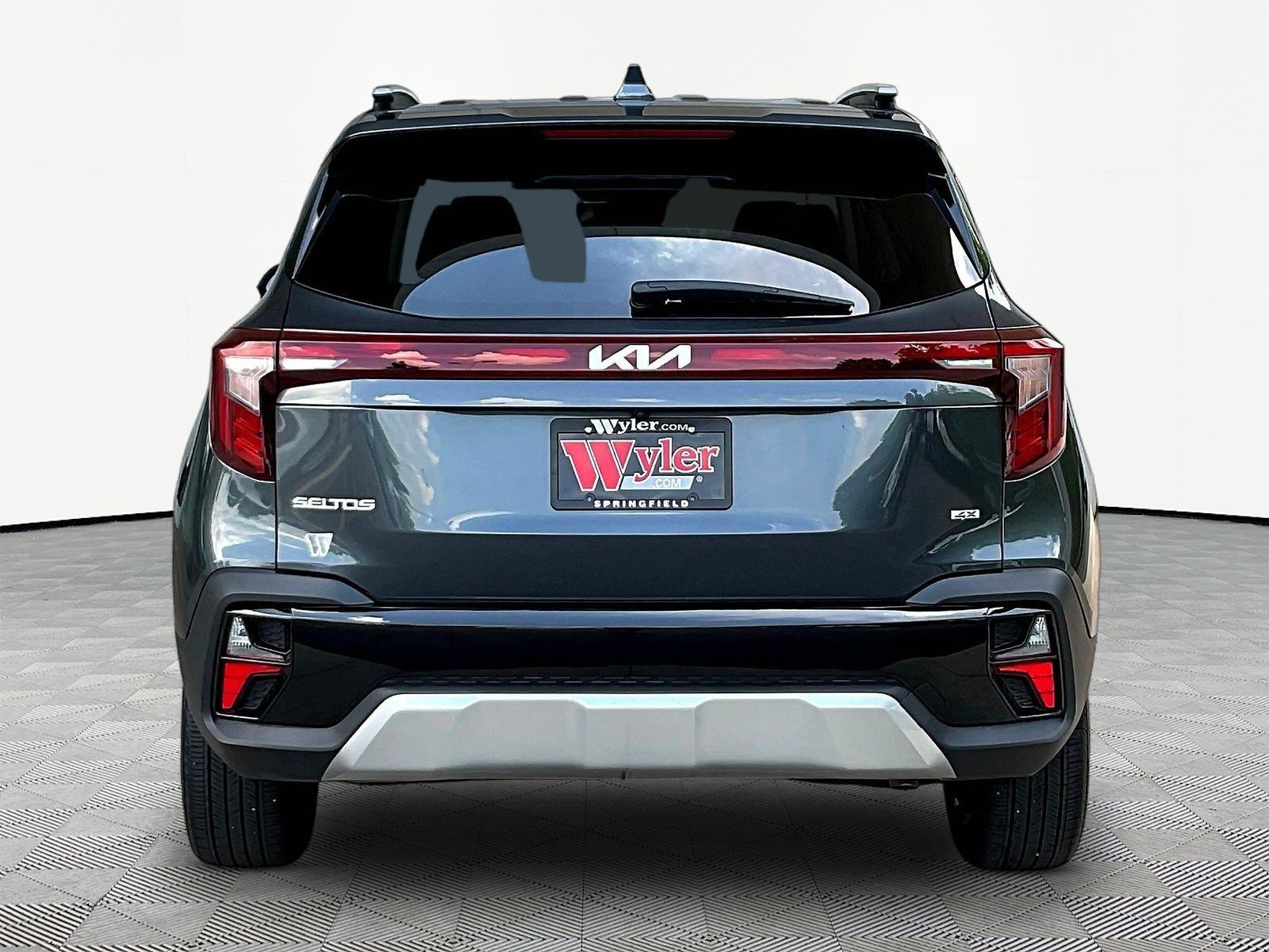 Used 2024 Kia Seltos S AWD/4WD image 5