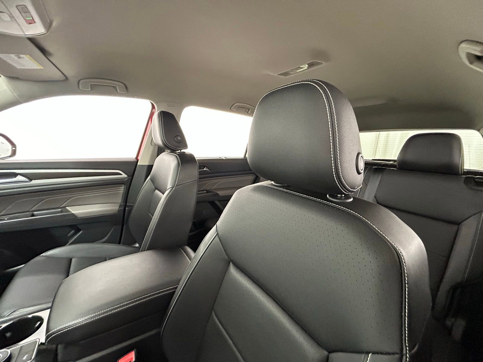 Used 2023 Volkswagen Atlas SE image 28