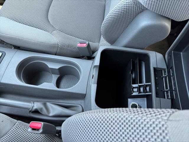 Used 2012 Nissan Frontier SV AWD/4WD image 57