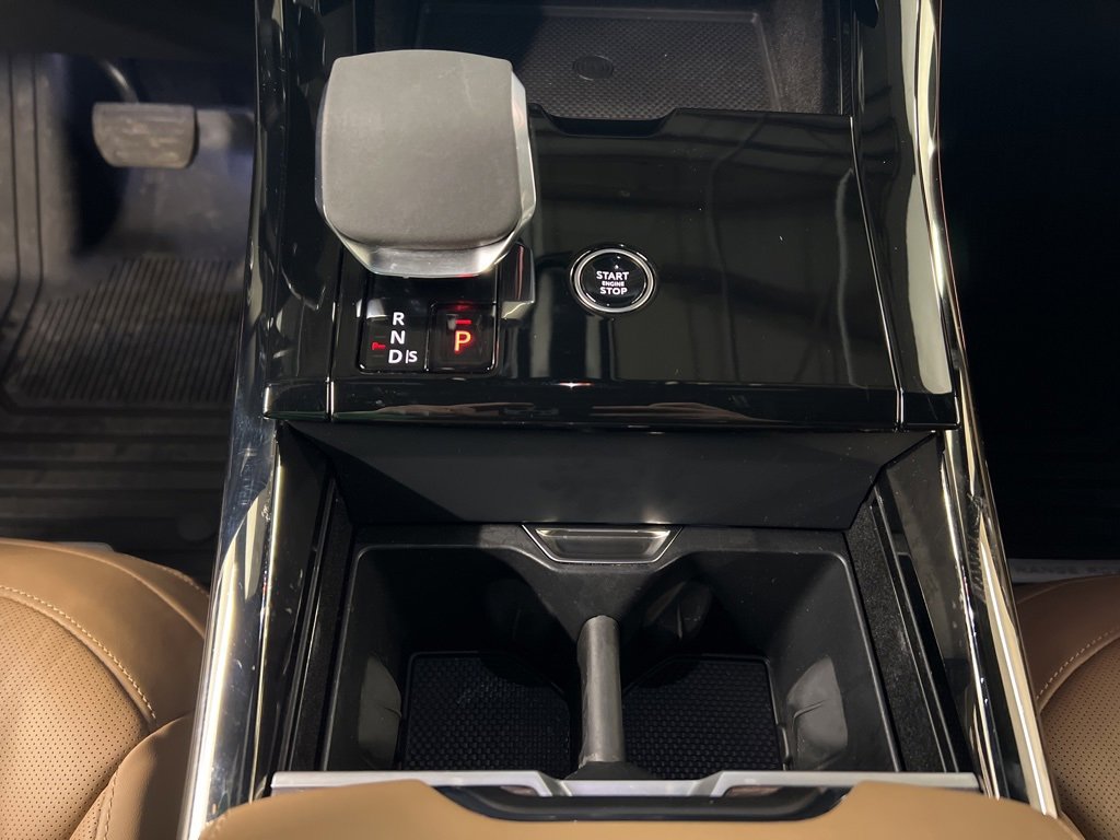 Used 2024 Land Rover Range Rover Sport SE image 15