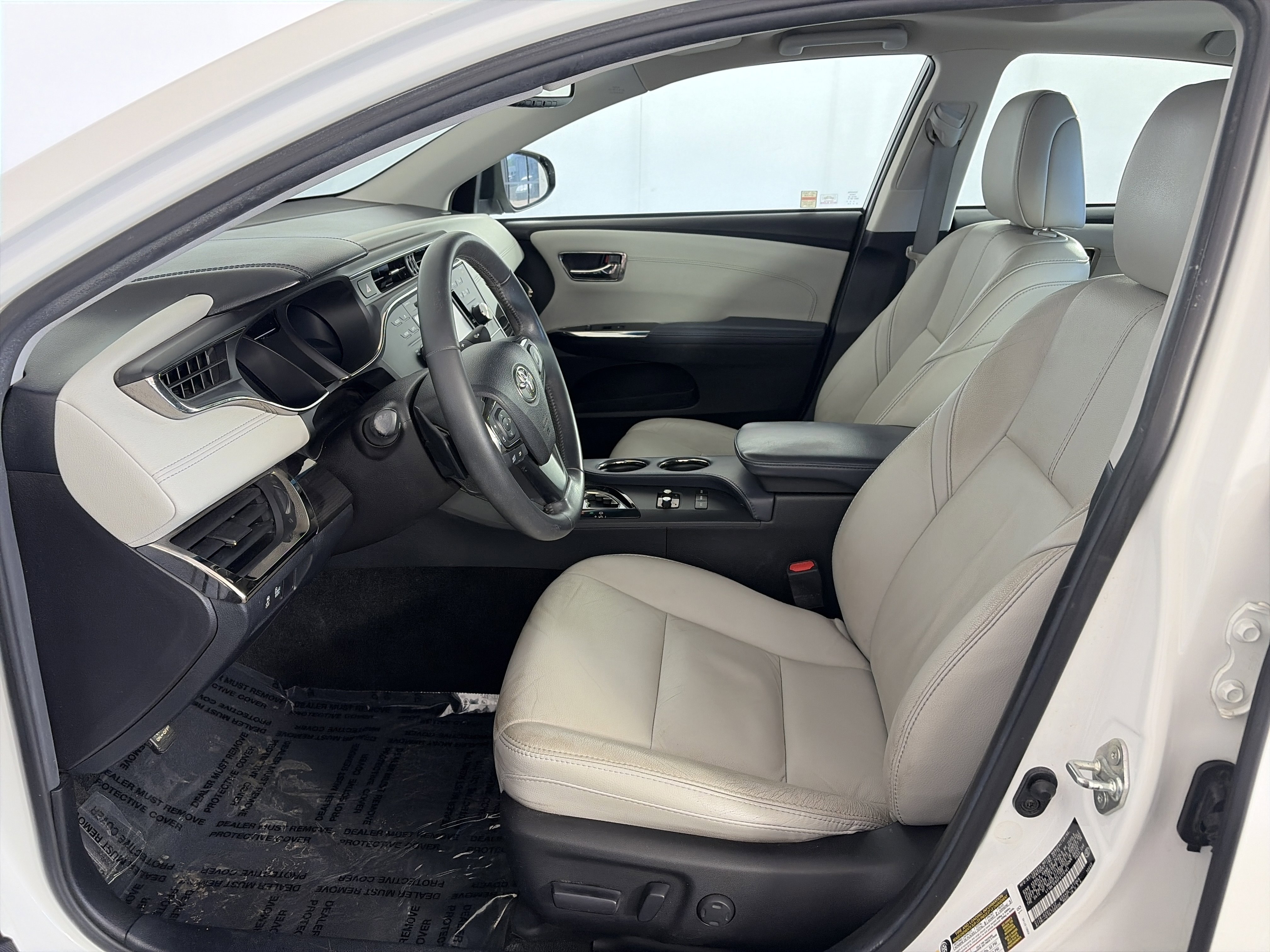 Used 2015 Toyota Avalon XLE Touring FWD image 6