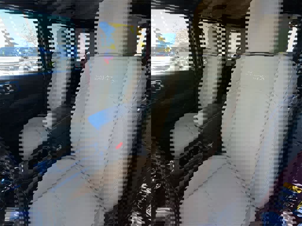 Used 2021 Jeep Wrangler Unlimited Sahara w/ Cold Weather Group image 11