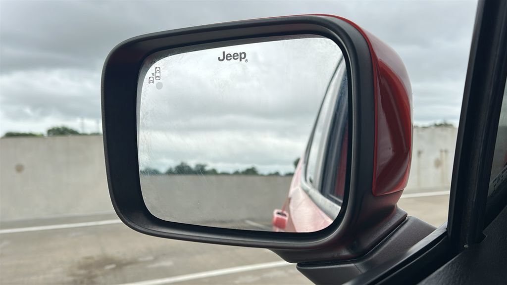 Used 2021 Jeep Renegade Latitude w/ Convenience Group AWD/4WD image 19