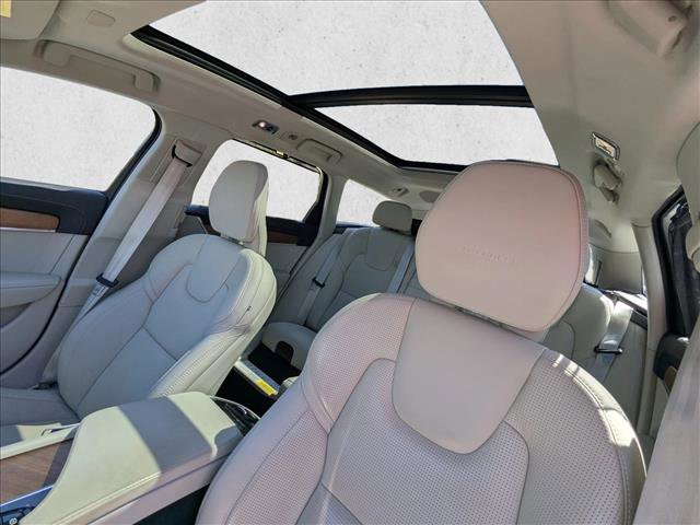 Used 2019 Volvo V90 T5 Inscription w/ Protection Package Premier image 12