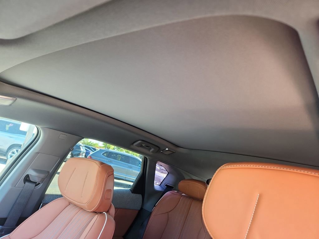 New 2025 Cadillac Optiq Sport 2 image 19