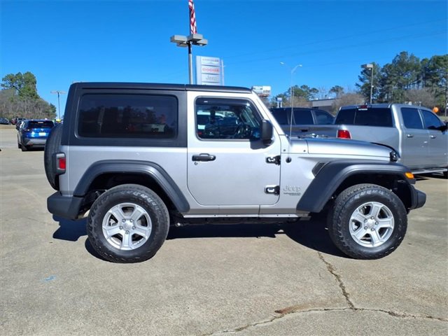 Used 2020 Jeep Wrangler Sport image 2