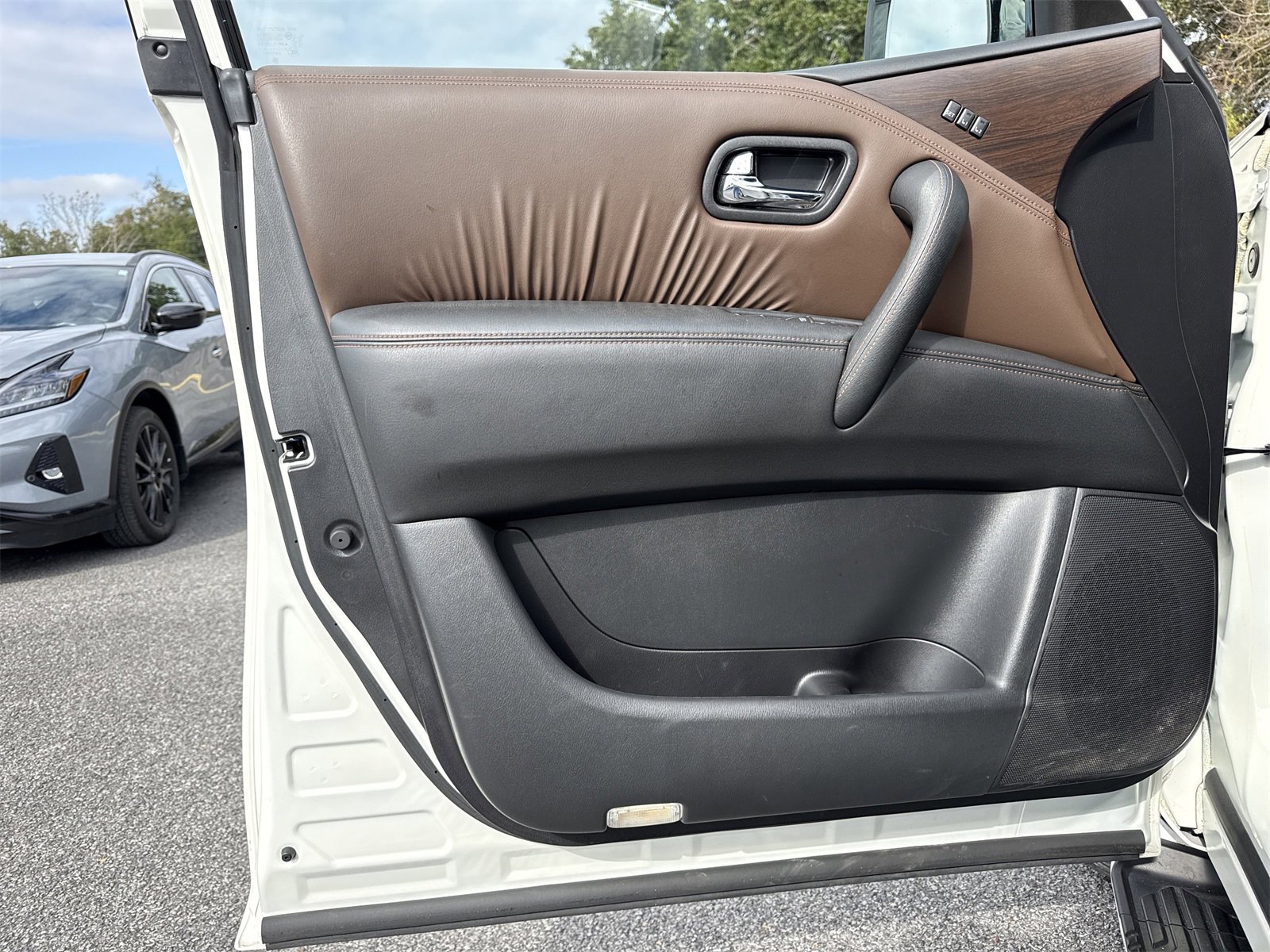 Used 2020 Nissan Armada Platinum w/ Platinum Reserve Package image 19