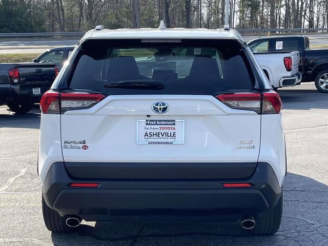 Used 2023 Toyota RAV4 XLE w/ Convenience Package image 4