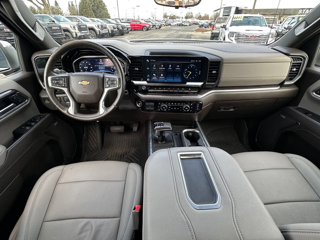Certified 2022 Chevrolet Silverado 1500 LTZ w/ LTZ Premium Package AWD/4WD image 25