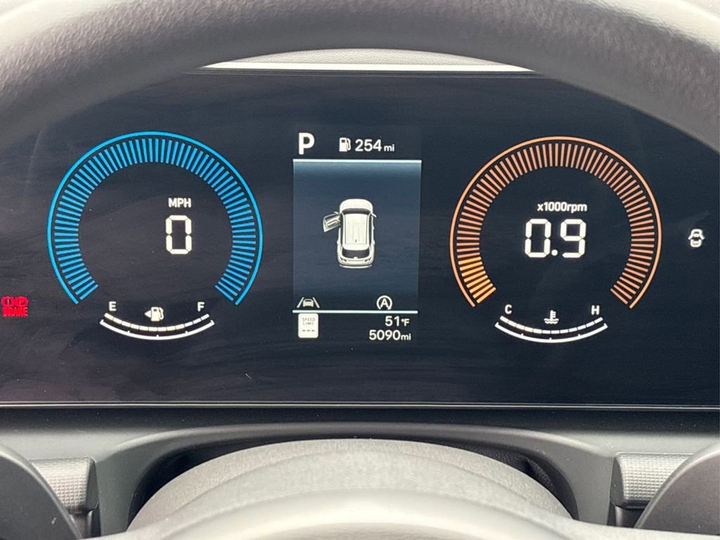 Used 2025 Hyundai Tucson SE image 21