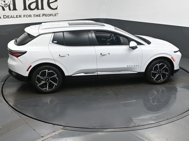 New 2025 Chevrolet Equinox EV LT image 17