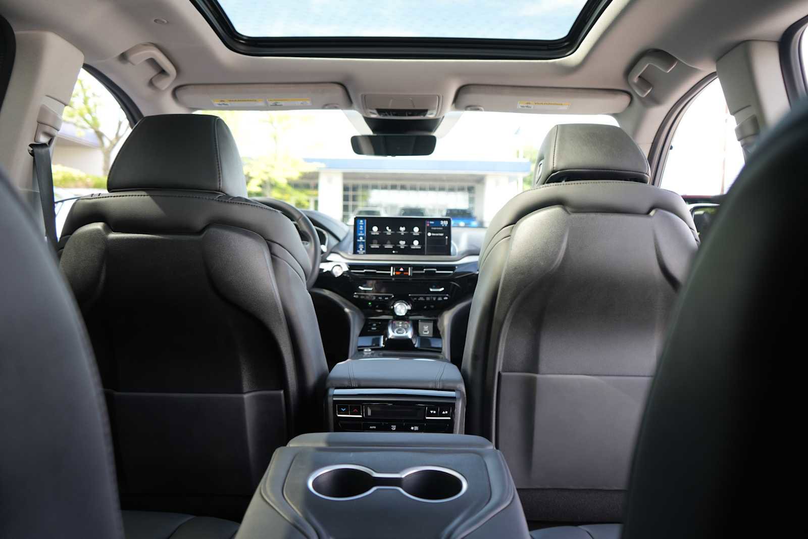 Certified 2025 Acura MDX SH-AWD image 36