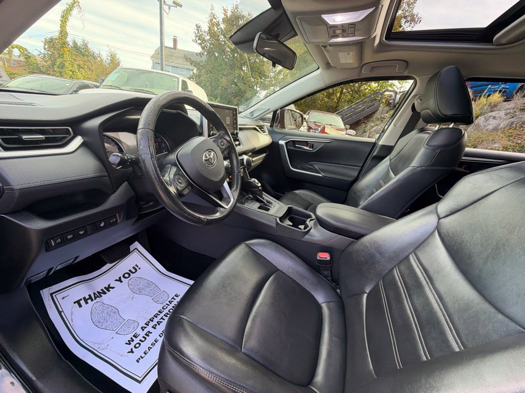 Used 2019 Toyota RAV4 XLE Premium w/ Cold Weather Package AWD/4WD image 15