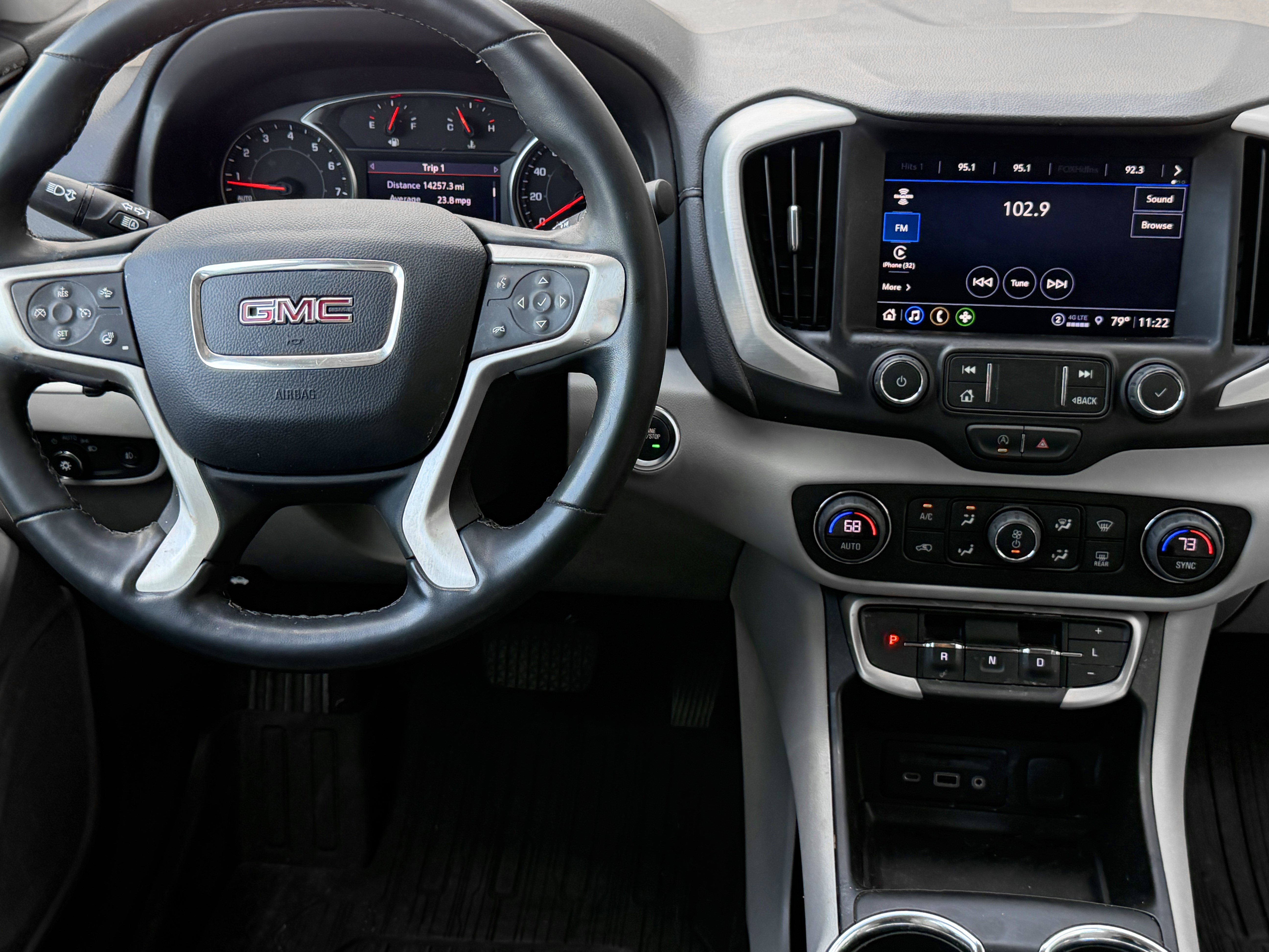 Used 2023 GMC Terrain SLT image 7