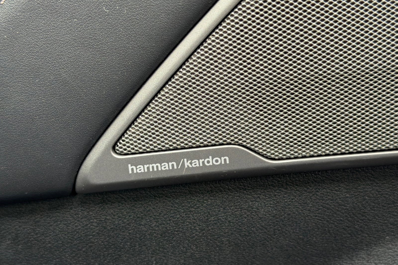 Used 2020 BMW 540i w/ M Sport Package image 22