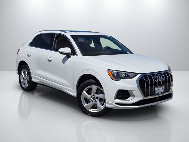 Used 2021 Audi Q3 2.0T Premium w/ Convenience Package AWD/4WD image 1