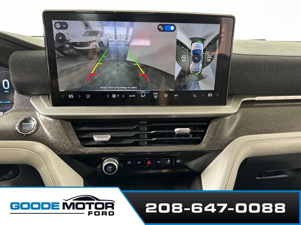 Used 2025 Ford Explorer Platinum w/ Ultimate Package AWD/4WD image 16