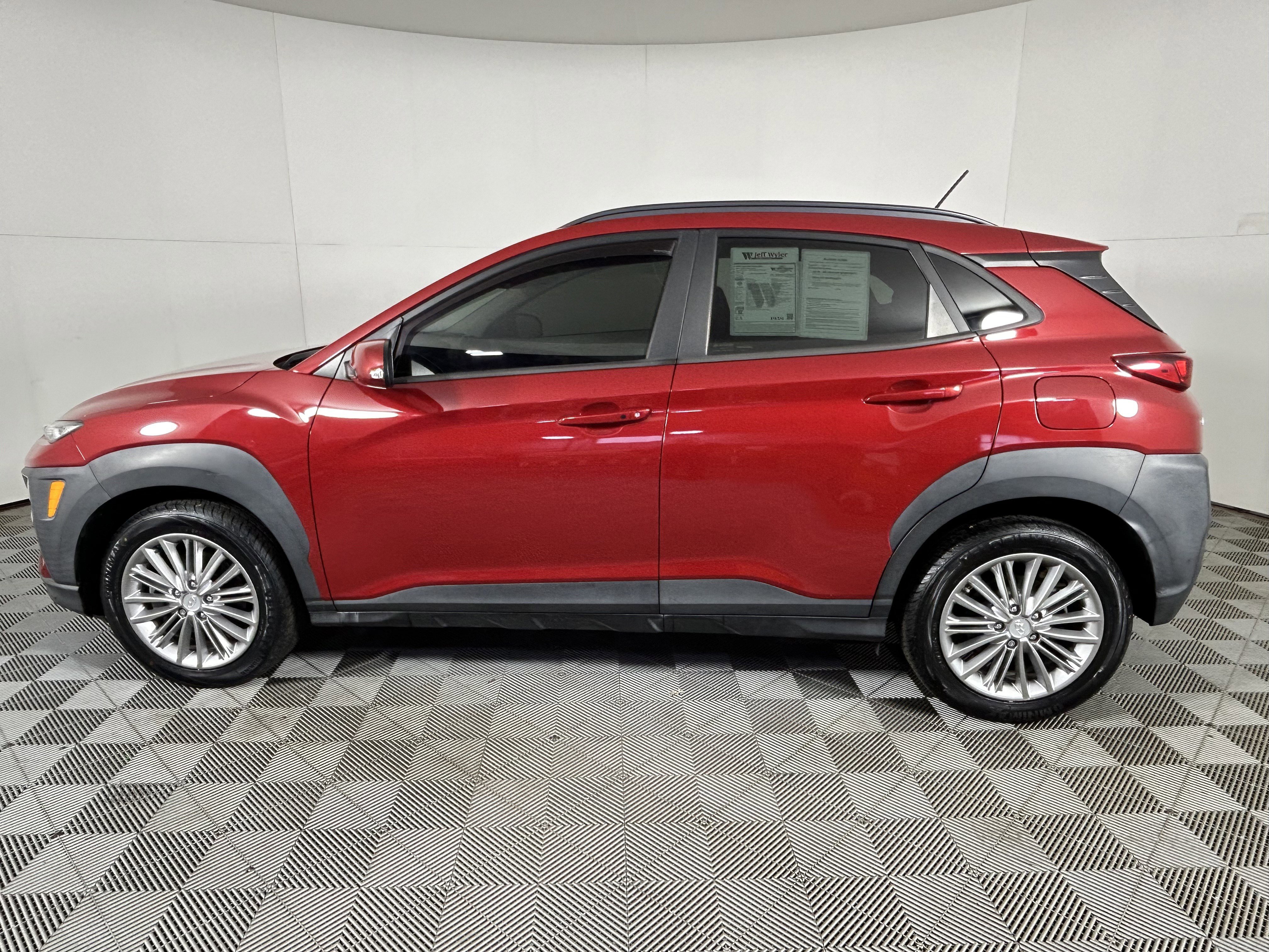 Used 2020 Hyundai Kona SEL w/ Cargo Package image 16