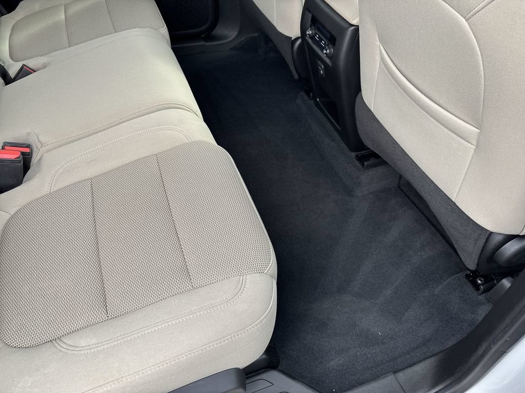 Certified 2022 Chevrolet Traverse LS AWD/4WD image 38