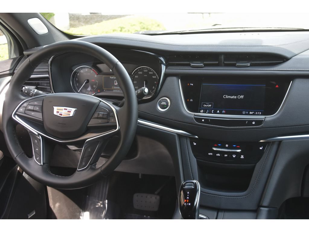 Used 2025 Cadillac XT5 Premium Luxury image 18