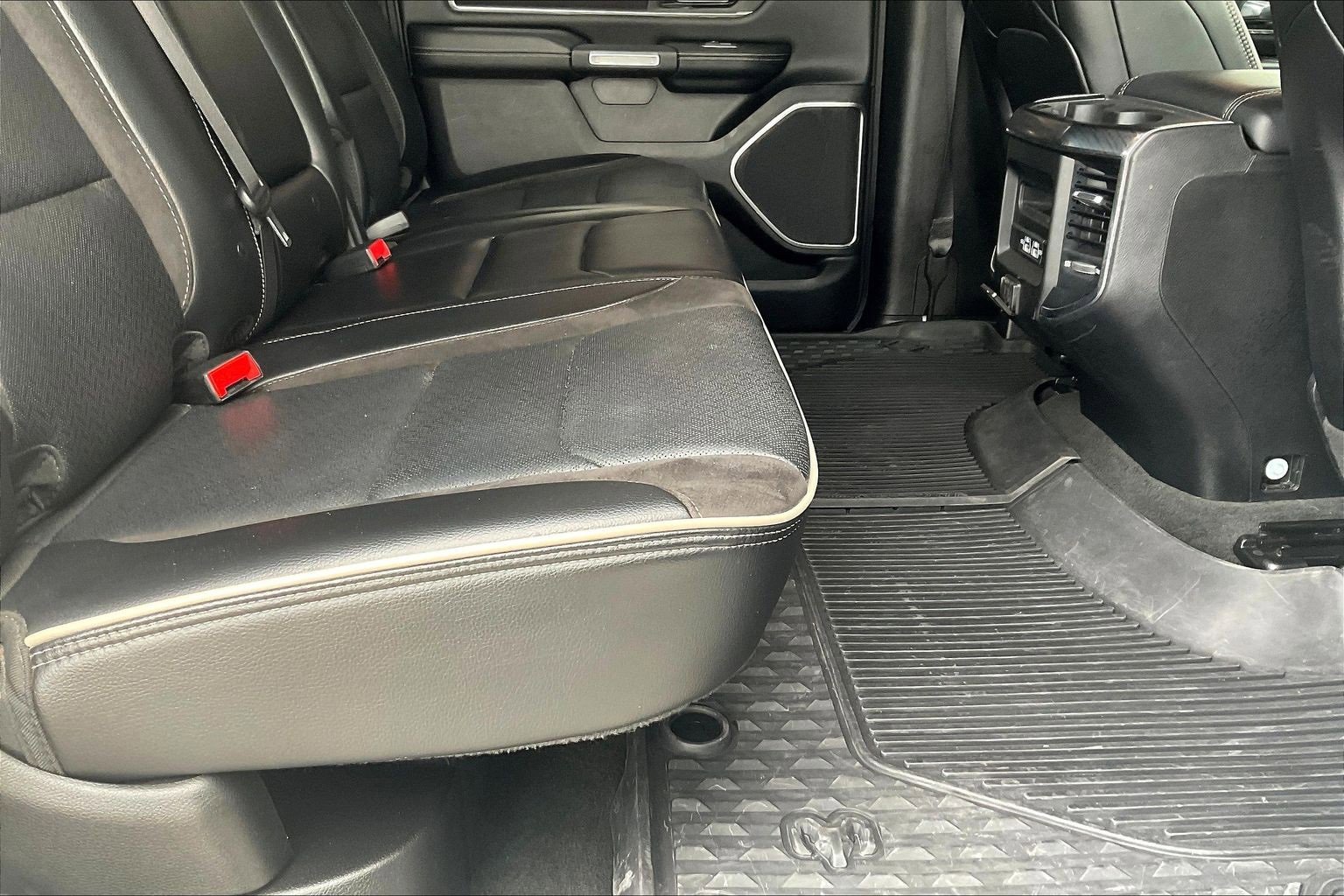 Used 2023 RAM 1500 Laramie image 18