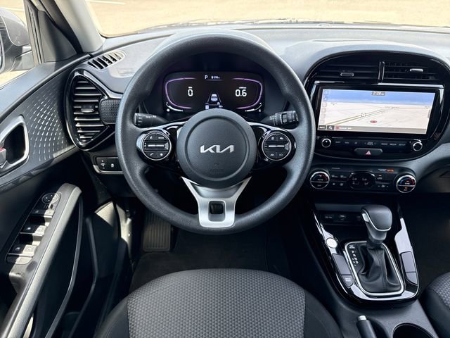 Used 2023 Kia Soul S FWD image 12