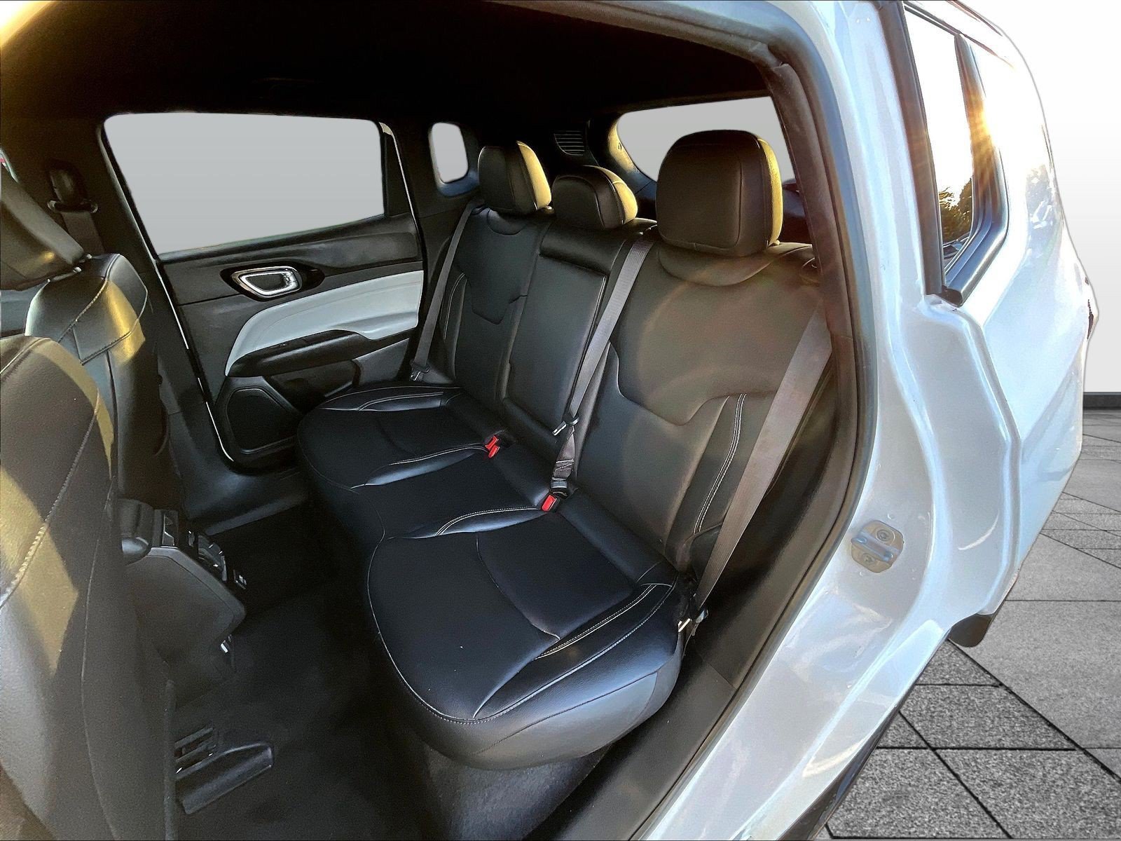 Used 2025 Jeep Compass Limited AWD/4WD image 25