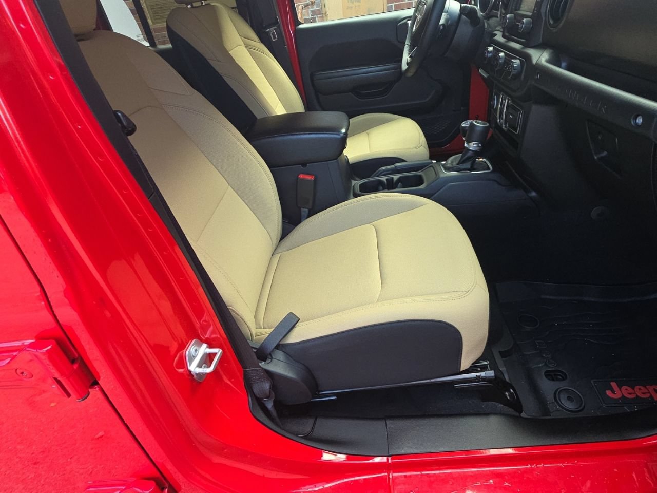 Used 2018 Jeep Wrangler Unlimited Sport S AWD/4WD image 17